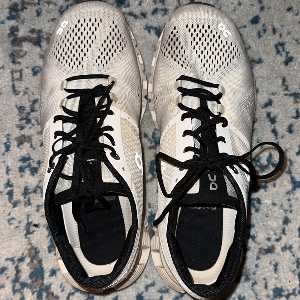 Size 8.5 on clouds